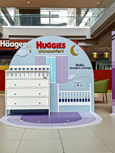 HUGGIES